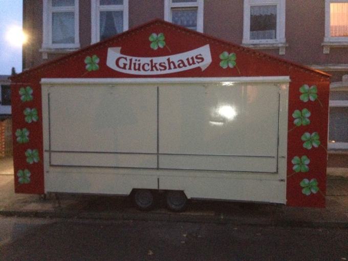 Verkaufswagen mit dekorativer Gestaltung